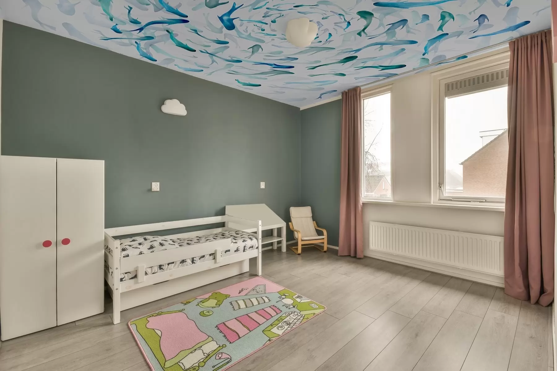 murais de parede Peixe girando em um redemoinho, dança de peixe, aquarela, tubarão, composição abstrata, minimalismo, azul, cor verde w00510