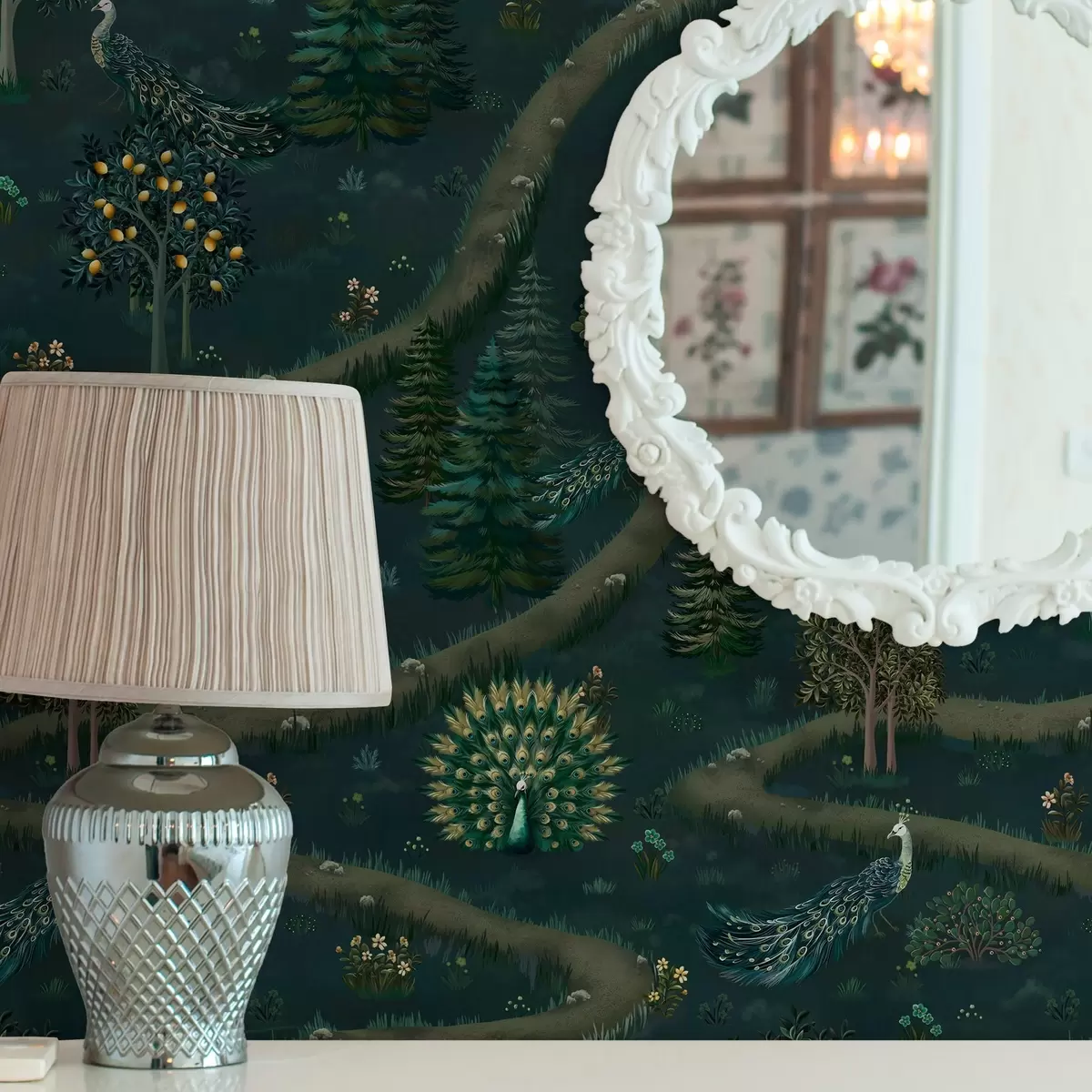 Papel de parede Caminho sinuoso com pavões e limoeiros em um fundo escuro a00041v1