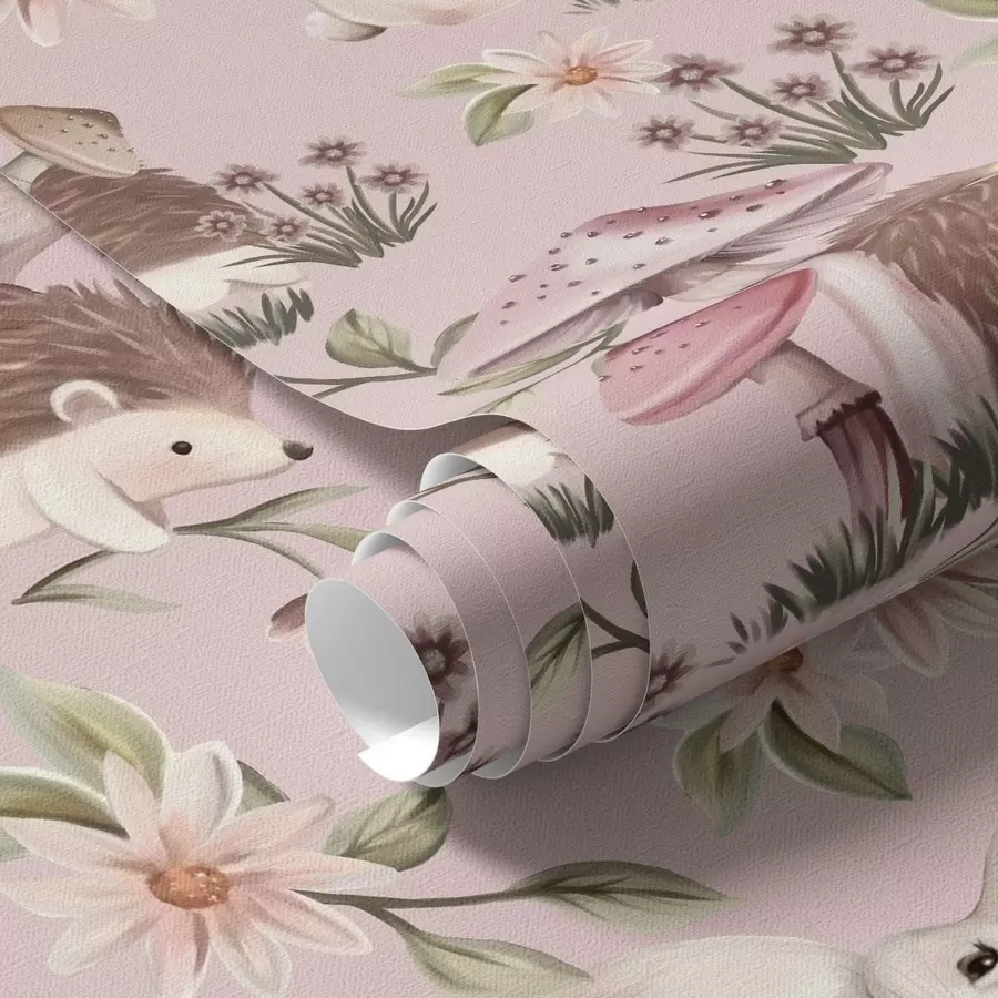 murais de parede Ouriços, coelhos e flores em estilo de conto de fadas entre cogumelos em um fundo rosa a00111