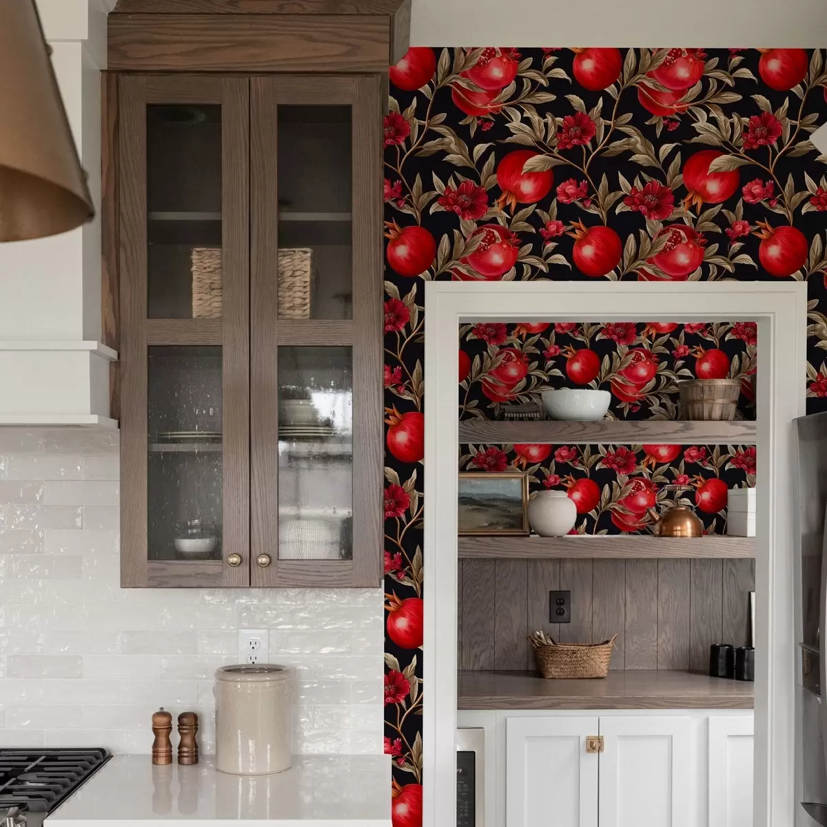 Papel de parede Romãs e flores em um fundo escuro em estilo mediterrâneo a00115