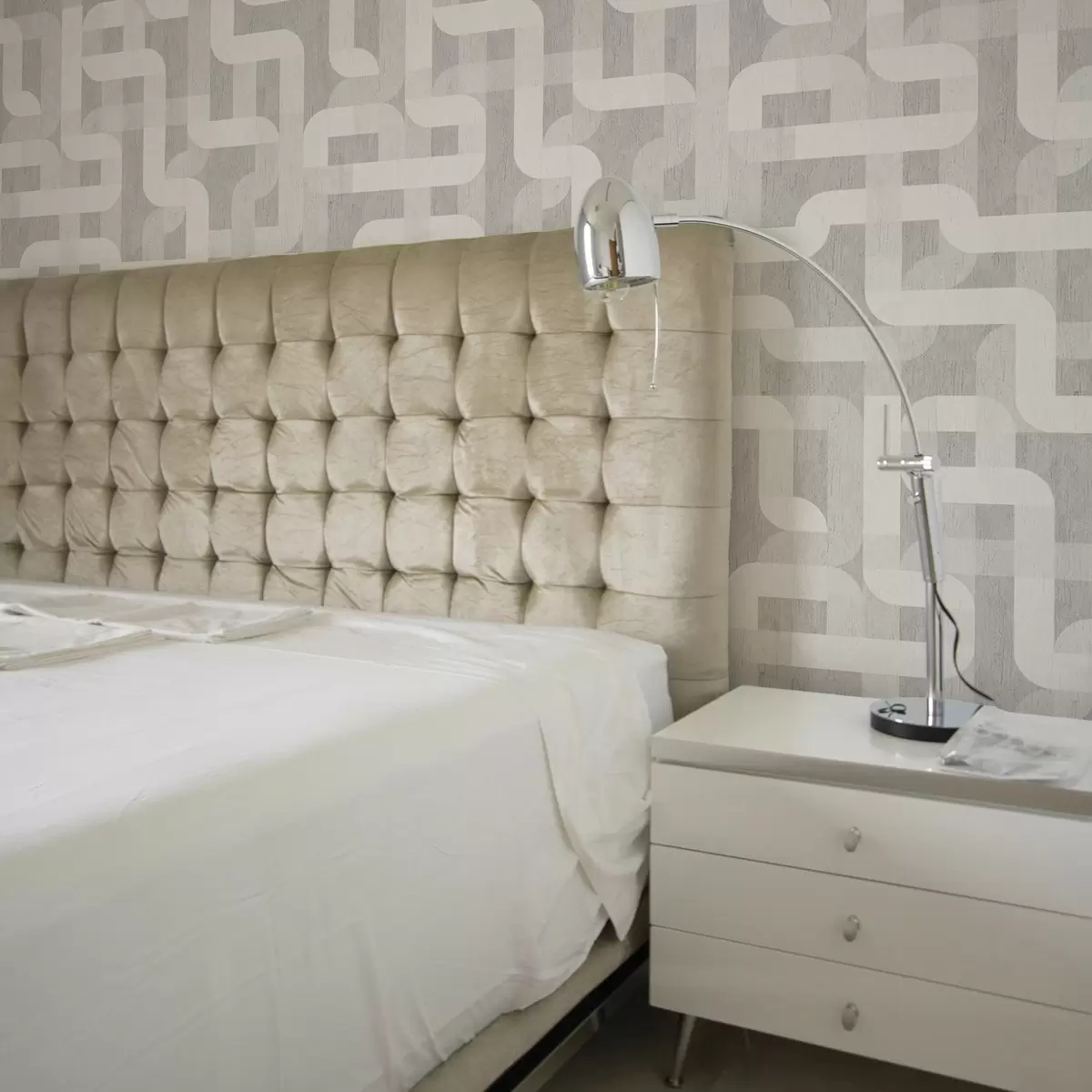 Papel de parede Padrão gráfico moderno com linhas curvas a00190