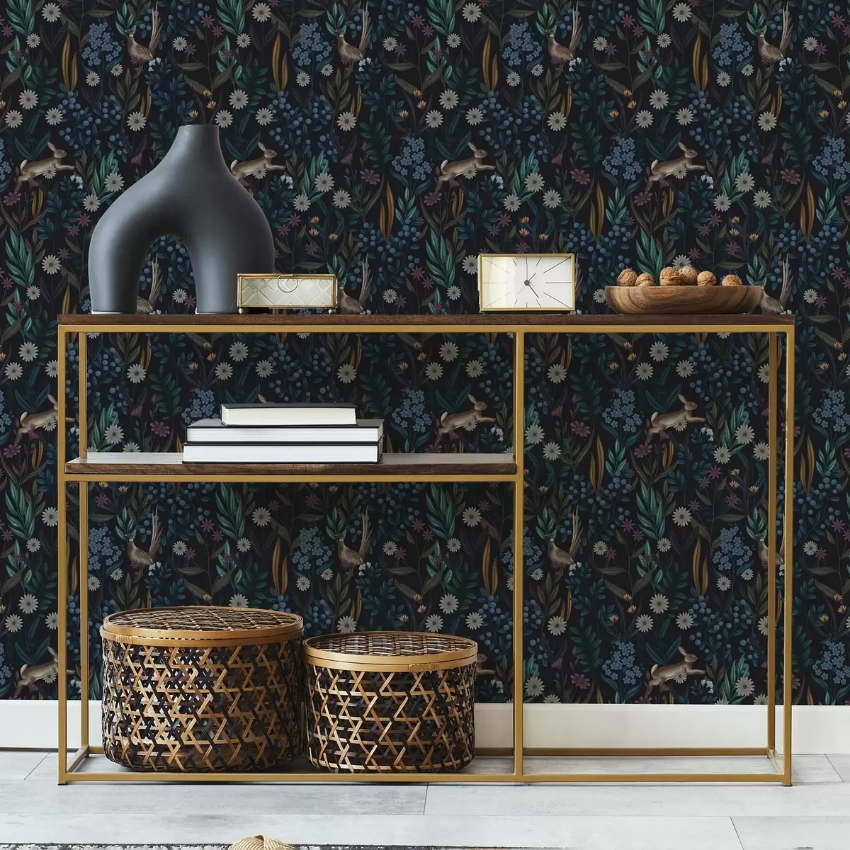 Papel de parede Floresta escura com flores, lebre e um pássaro a00310