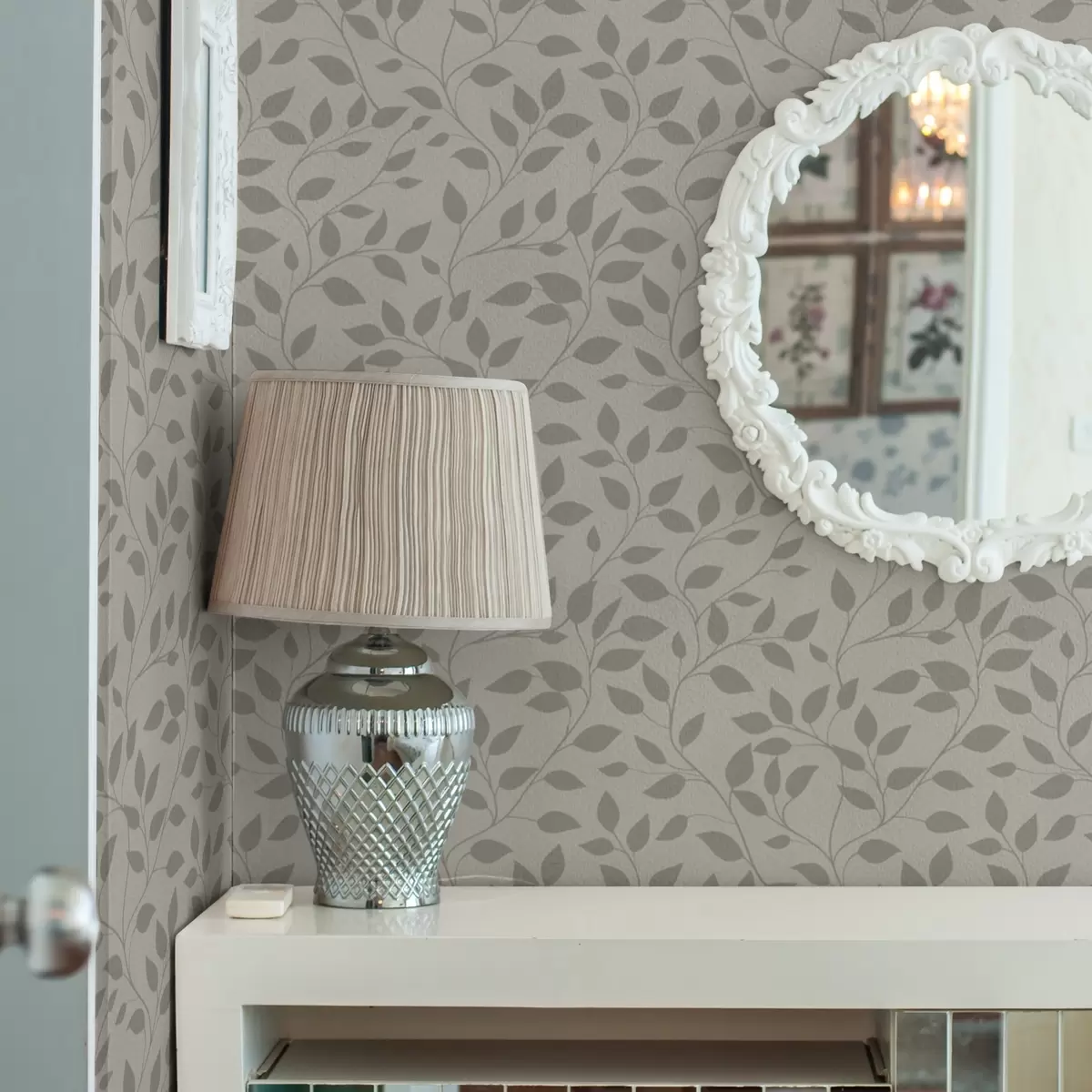 Papel de parede Vinhas monocromáticas em uma tela de textura fina a00386