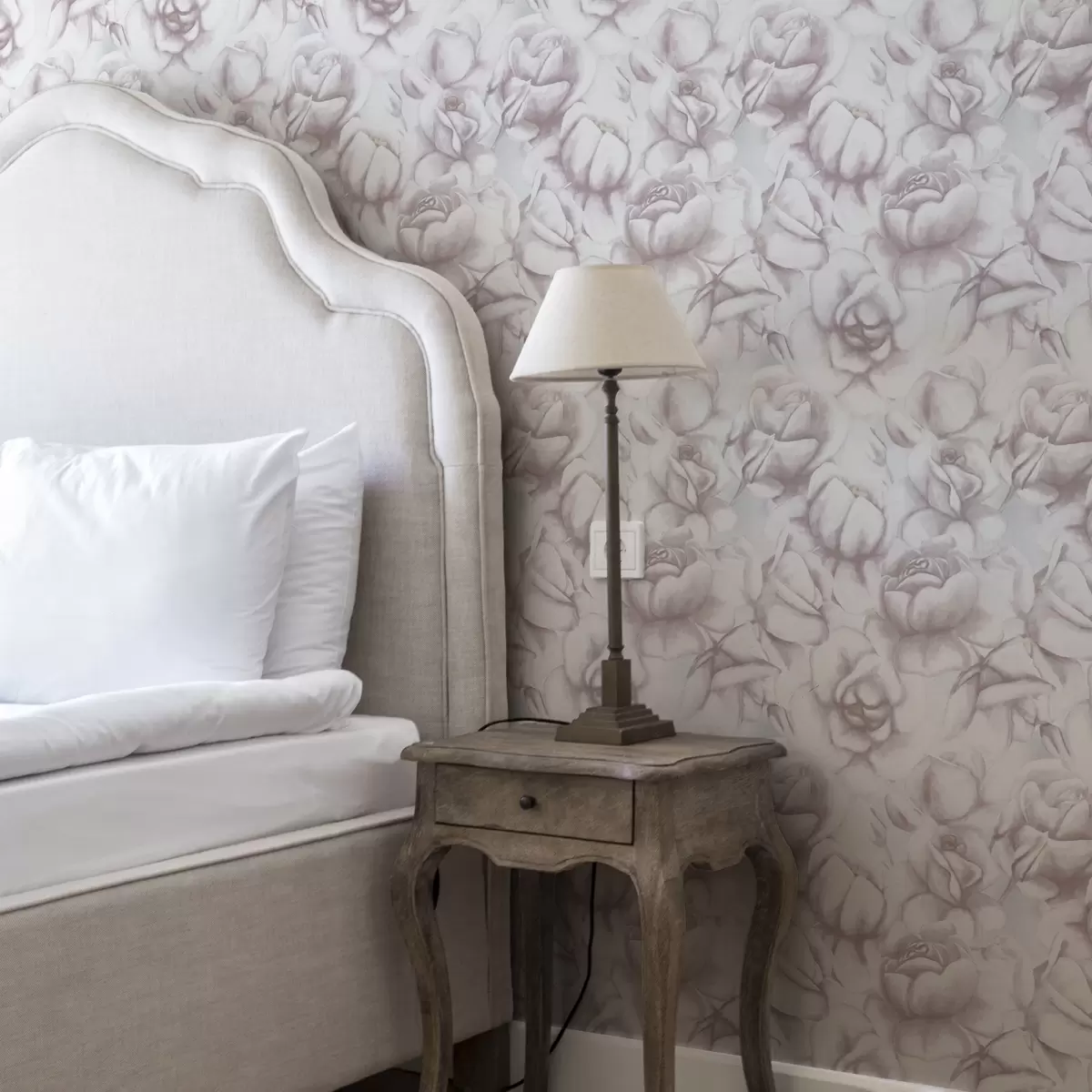 Papel de parede Rosas cor-de-rosa em aquarela em um estilo delicado e desfocado a00434