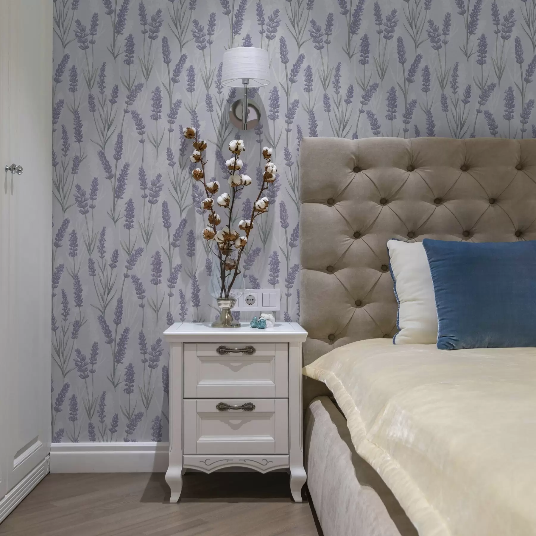 murais de parede Ramos de lavanda em uma paleta de aquarela roxa pálida a00447