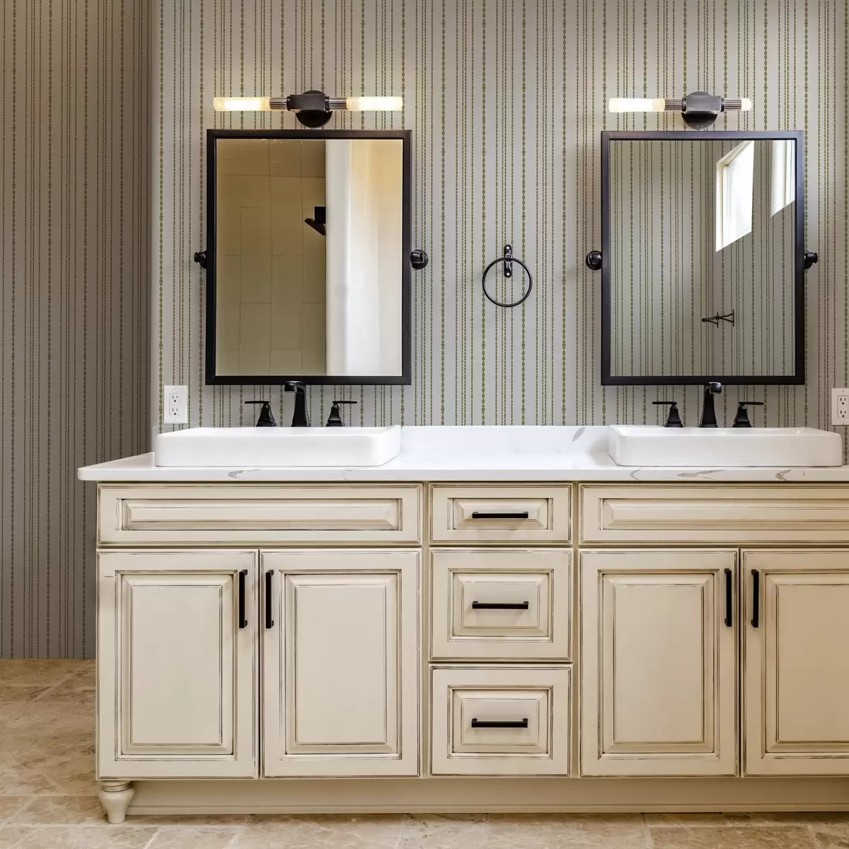 Papel de parede Padrão minimalista em forma de gotas amarelas em uma faixa vertical a00448