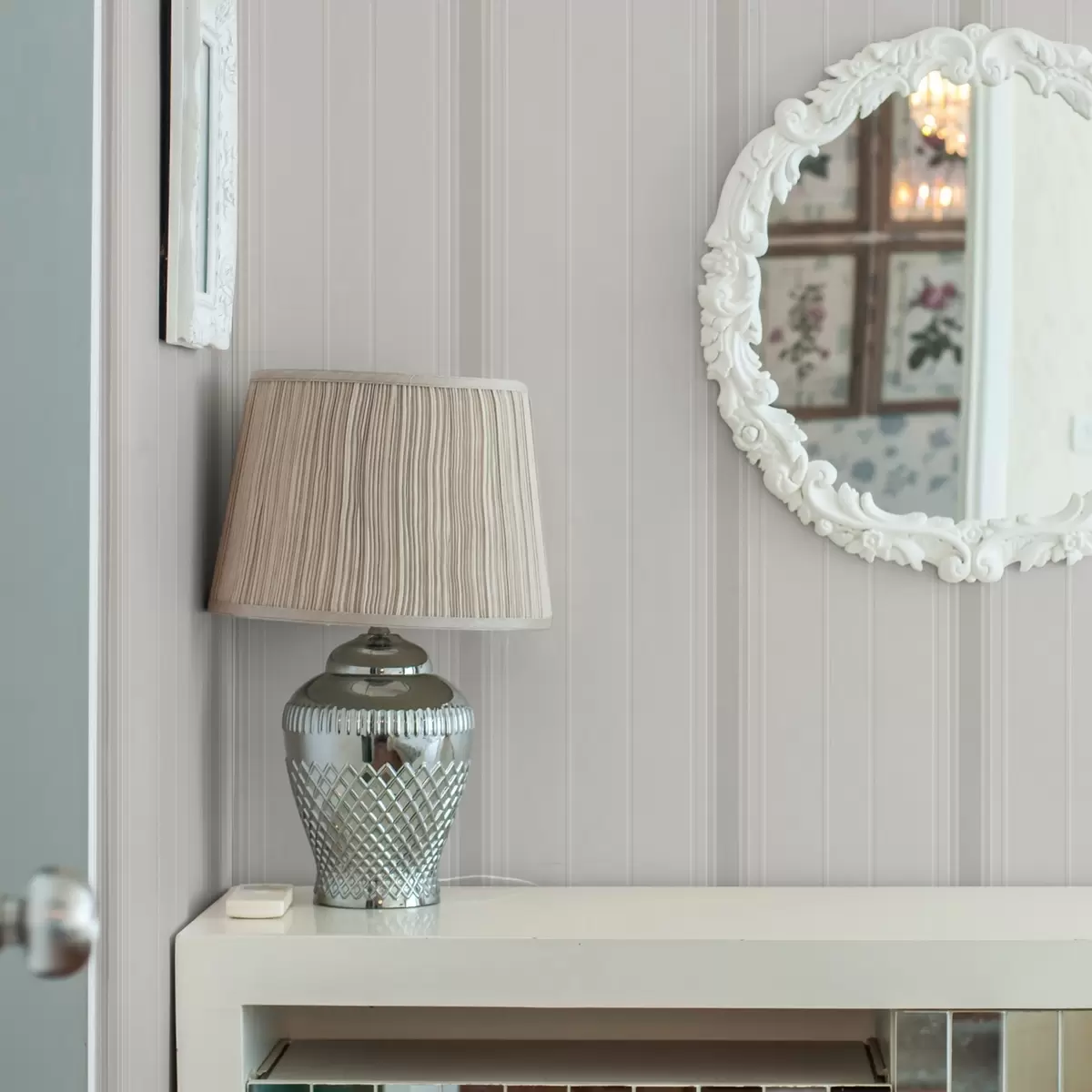 Papel de parede Fundo bege com listras finas e médias em cinza e branco a00559