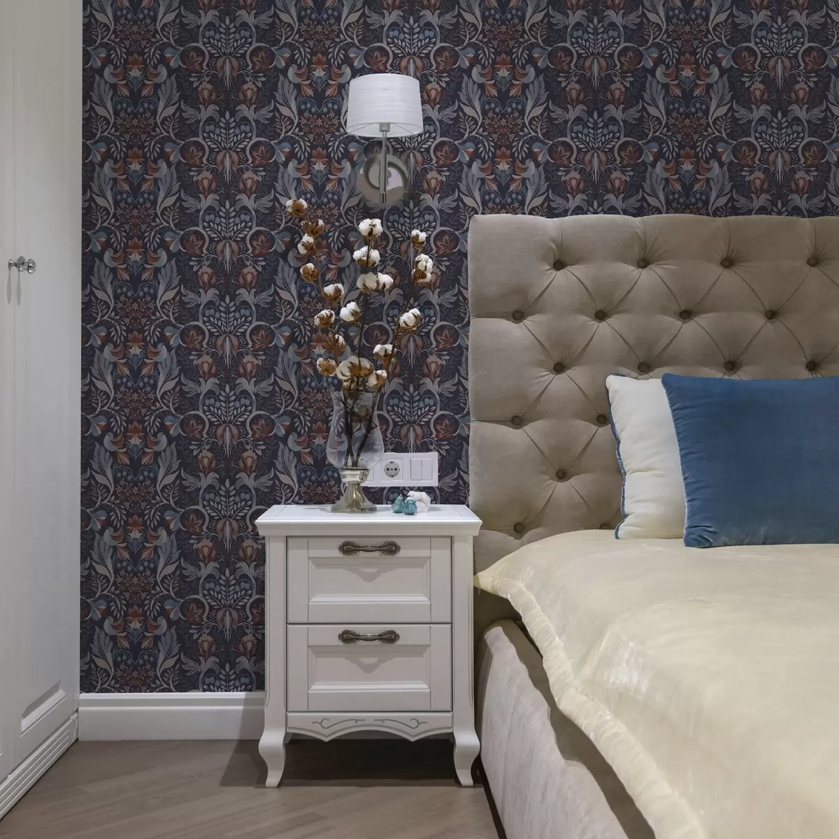 Papel de parede Flores e pássaros folclóricos sobre fundo azul escuro a00502