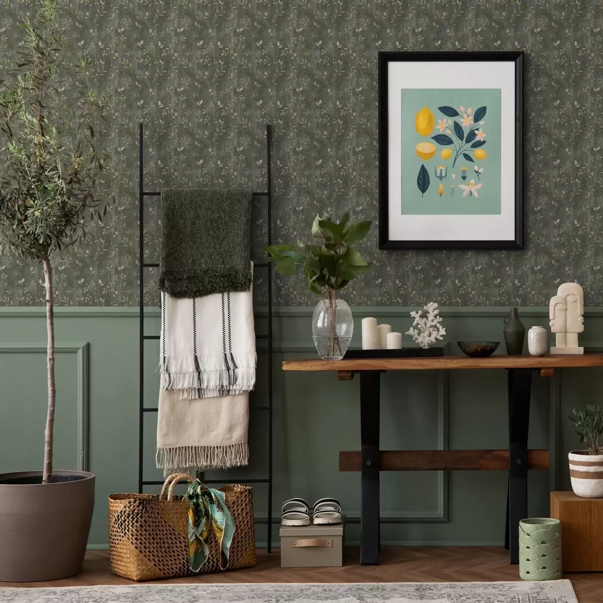 Papel de parede Pássaros em folhagem alaranjada sobre um fundo verde intenso a00591