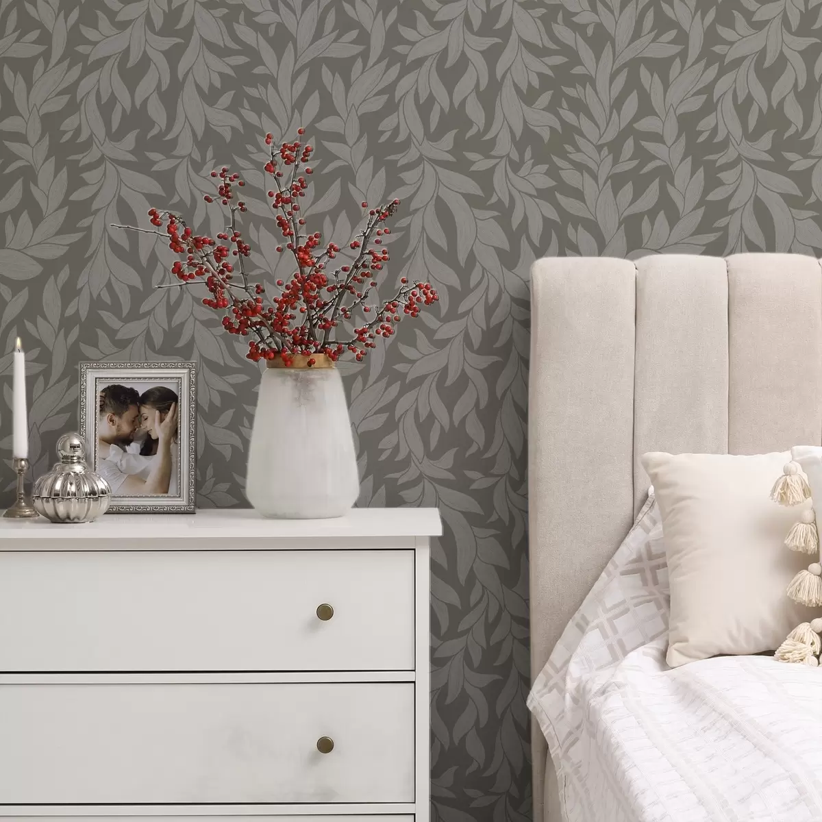 Papel de parede Fundo verde-oliva com folhas lilás, textura linear a00616v1