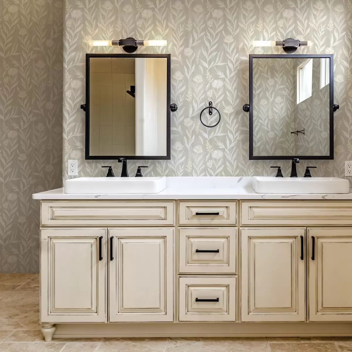 Papel de parede Gramíneas e flores claras sobre fundo bege, linhas esboçadas a00618