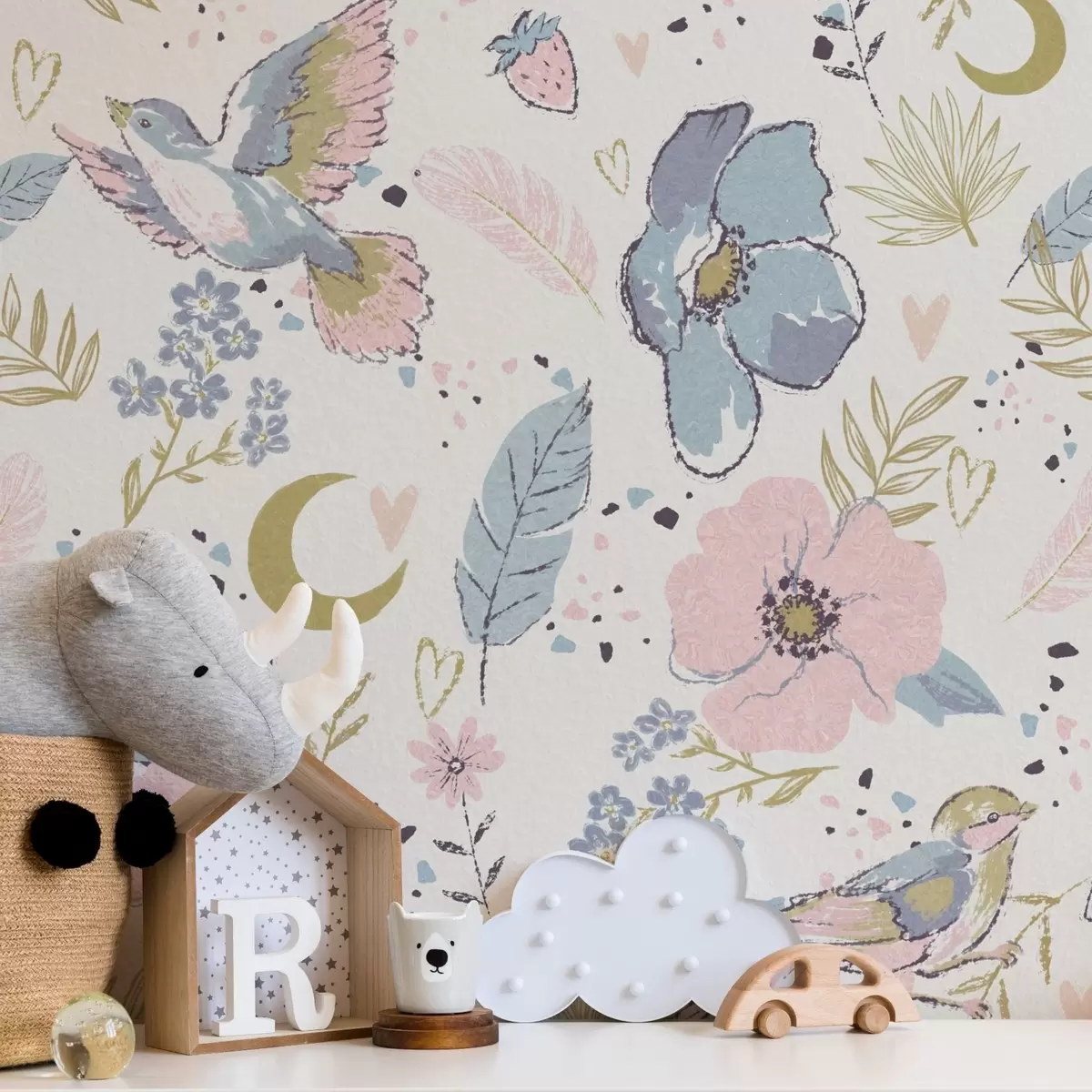 Papel de parede Pássaros e flores em tons pastéis com luas crescentes sobre fundo branco a00721