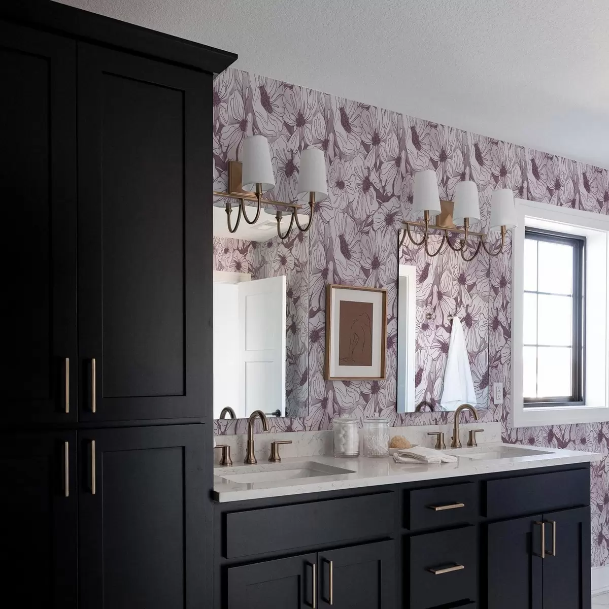 Papel de parede Flores lineares em uma paleta de tons lilás-rosa refrescante a00636v1