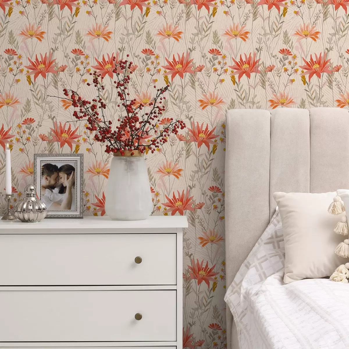 Papel de parede Flores silvestres em tons quentes sobre fundo bege a00751