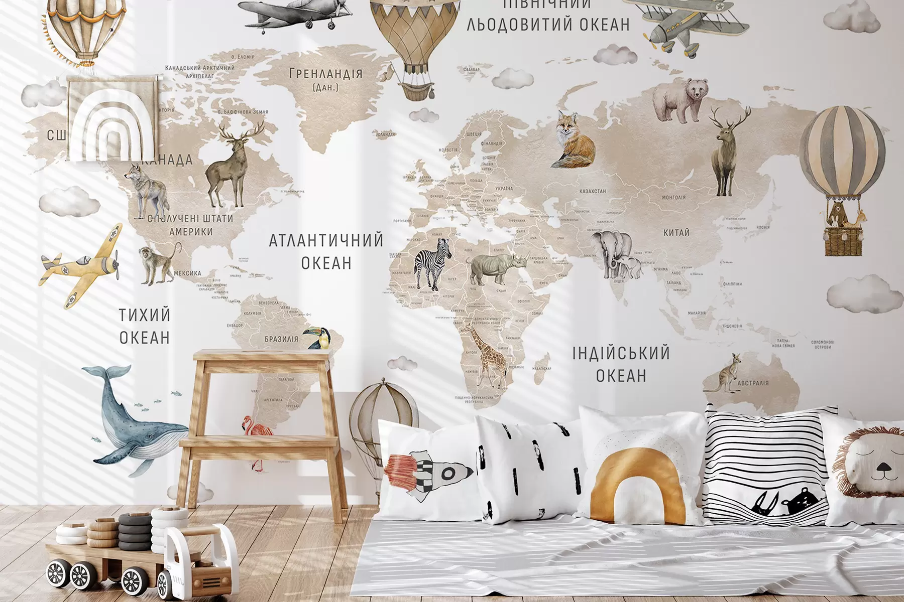 murais de parede Mapa em estilo aquarela para crianças com animais e balões de ar quente. Idioma: ucraniano. Cor: bege c00001ukv2