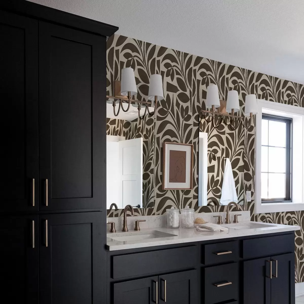 Papel de parede Silhuetas geométricas de folhas, castanho escuro sobre bege a00679v1