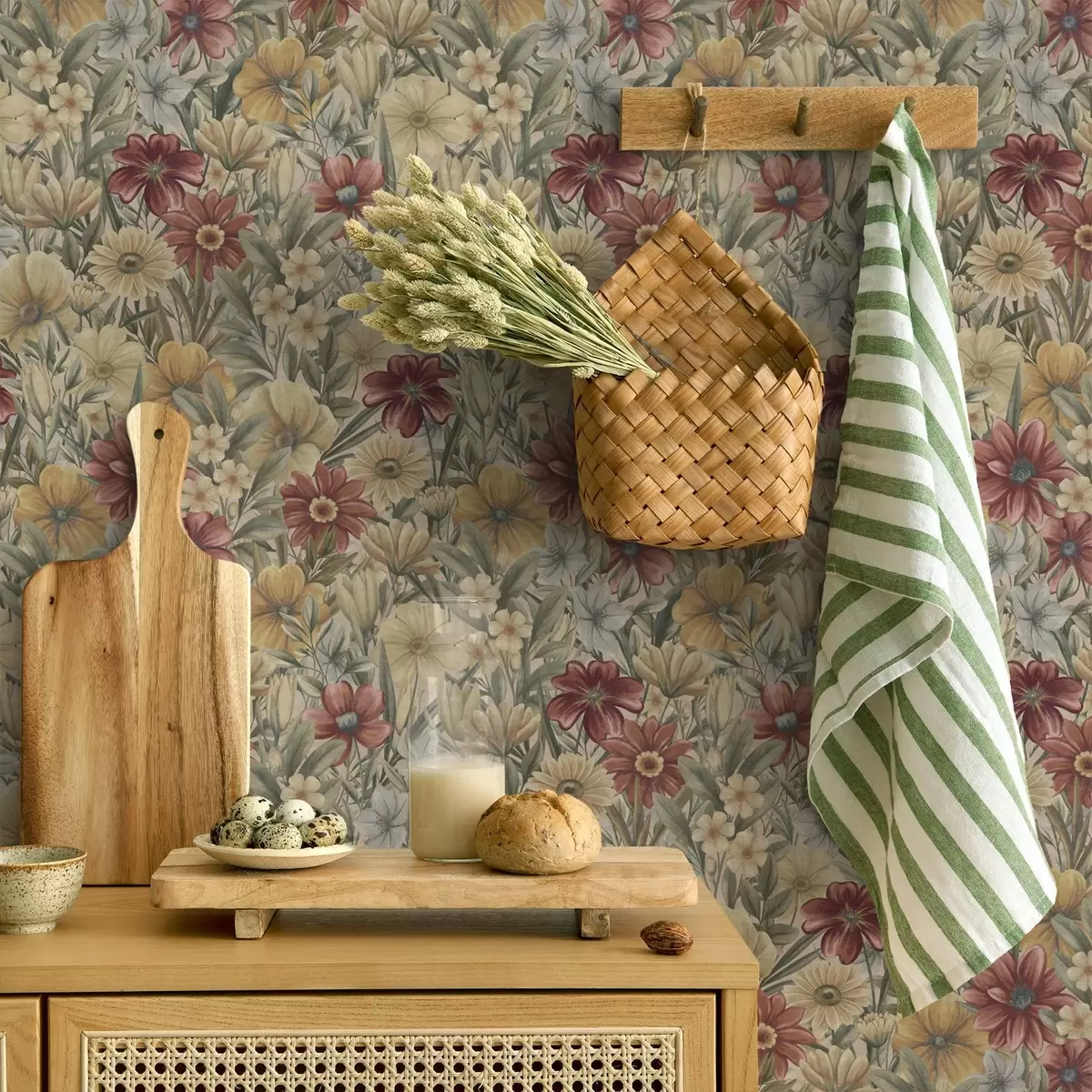 Papel de parede Campo vintage florido em tons quentes de amarelo, vermelho e salva a00906