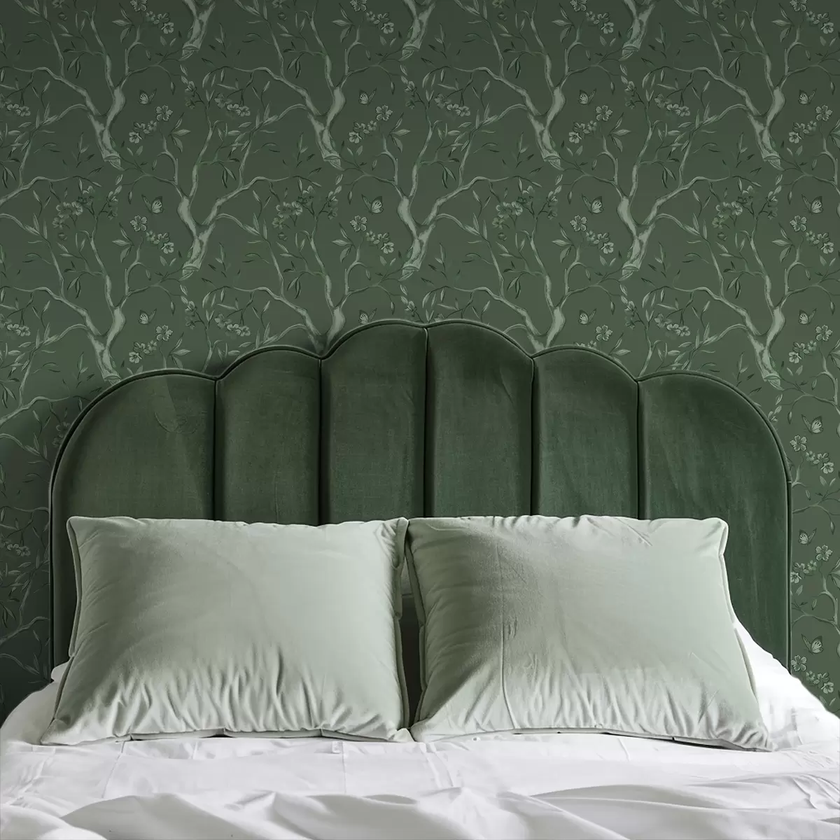 Papel de parede Galhos verdes floridos com borboletas em um fundo escuro a00951v3