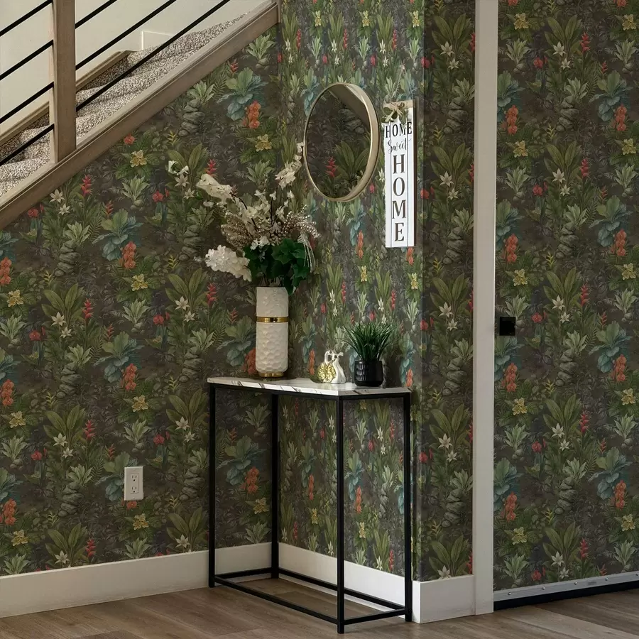 murais de parede Jardim tropical escuro com flores e folhagens brilhantes a01079