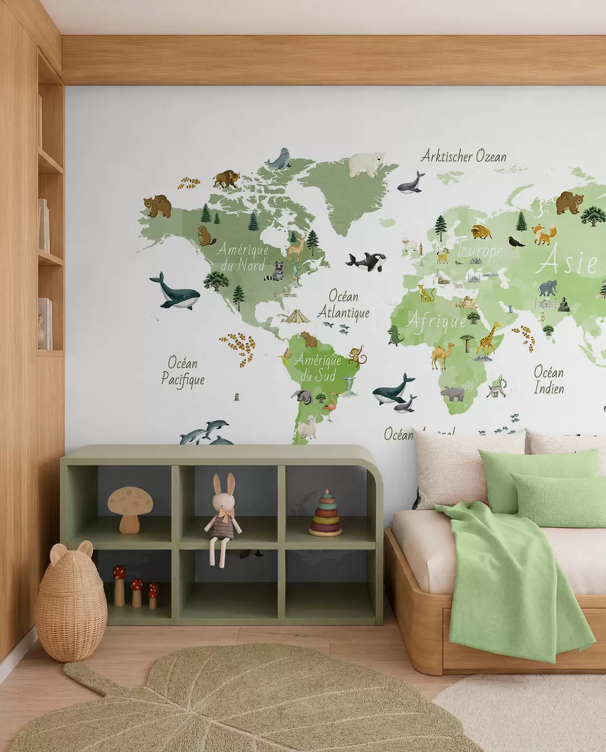 murais de parede Um mapa verde em estilo aquarela, com animais, plantas e arquitetura. Legendas em francês c00009frv2