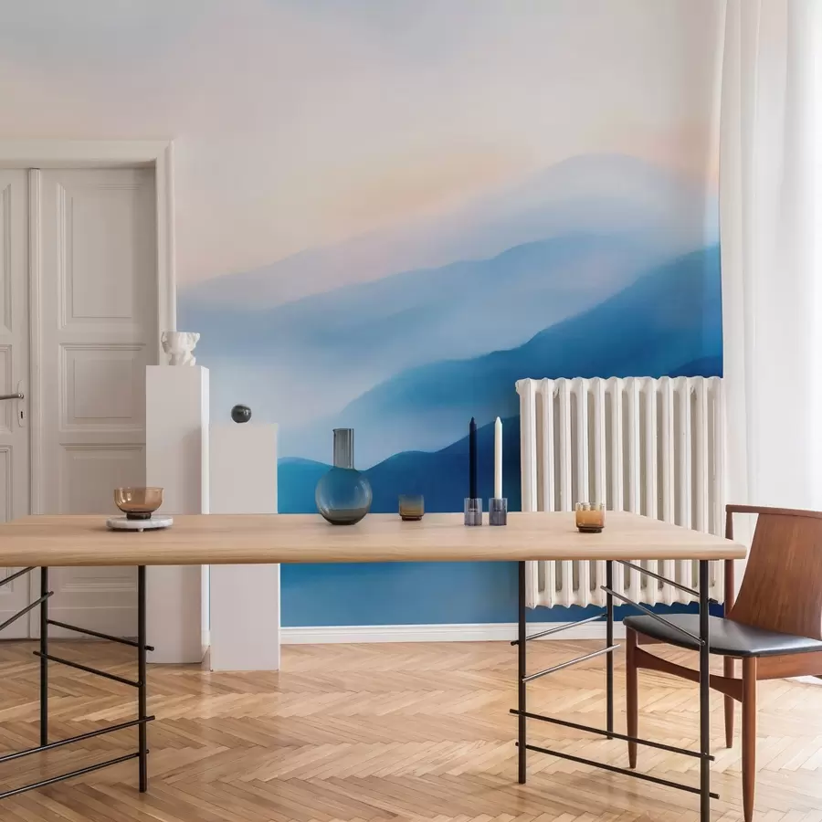 murais de parede Montanhas pintadas em aquarela em tons suaves de azul, com degradês etéreos e profundidade atmosférica w05605