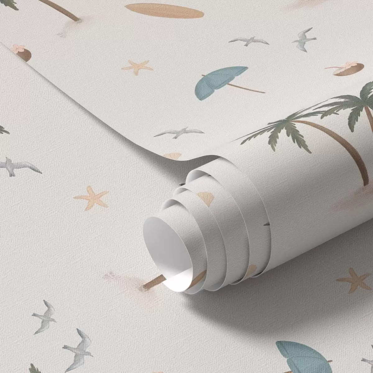 Papel de parede Palmeiras tropicais, pássaros e guarda-sóis em um fundo claro a01280